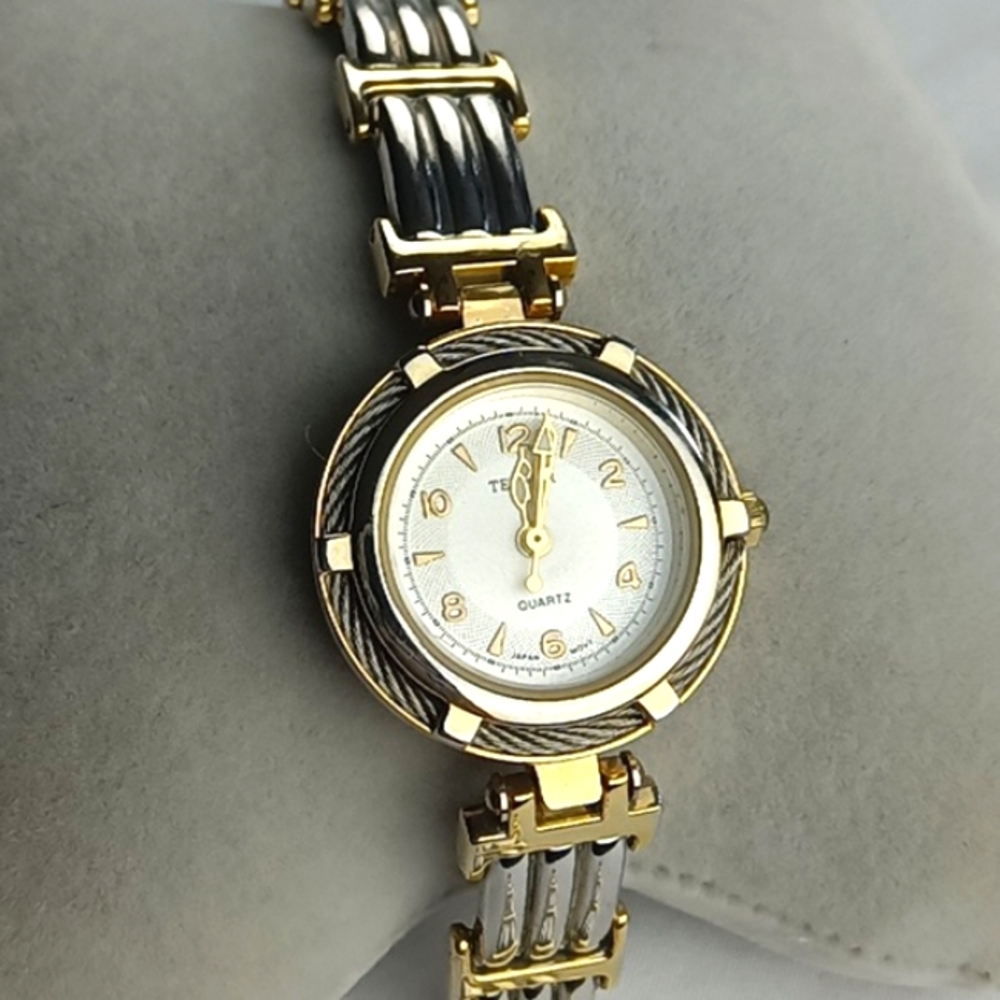 Bijoux Turner Womens Wrist Watch.